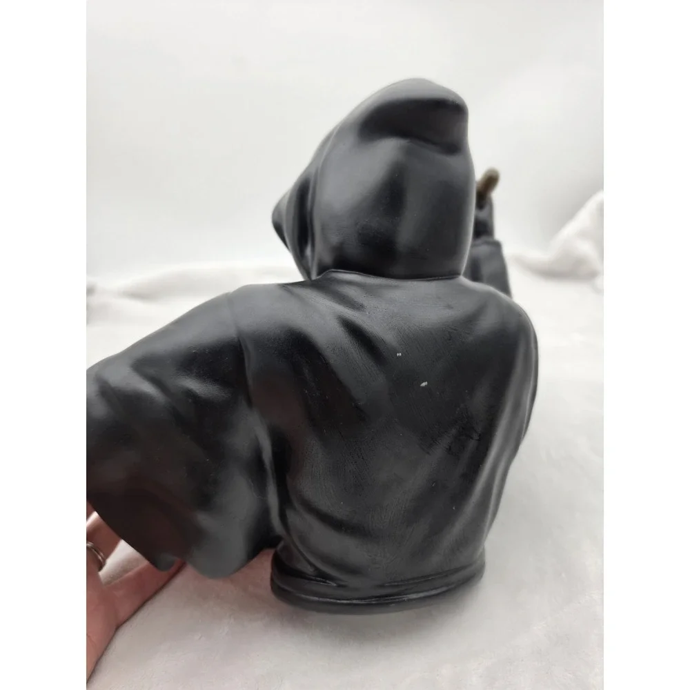 Ghostface SCREAM LED Light-Up  Spirit Halloween Statue Horror Movie